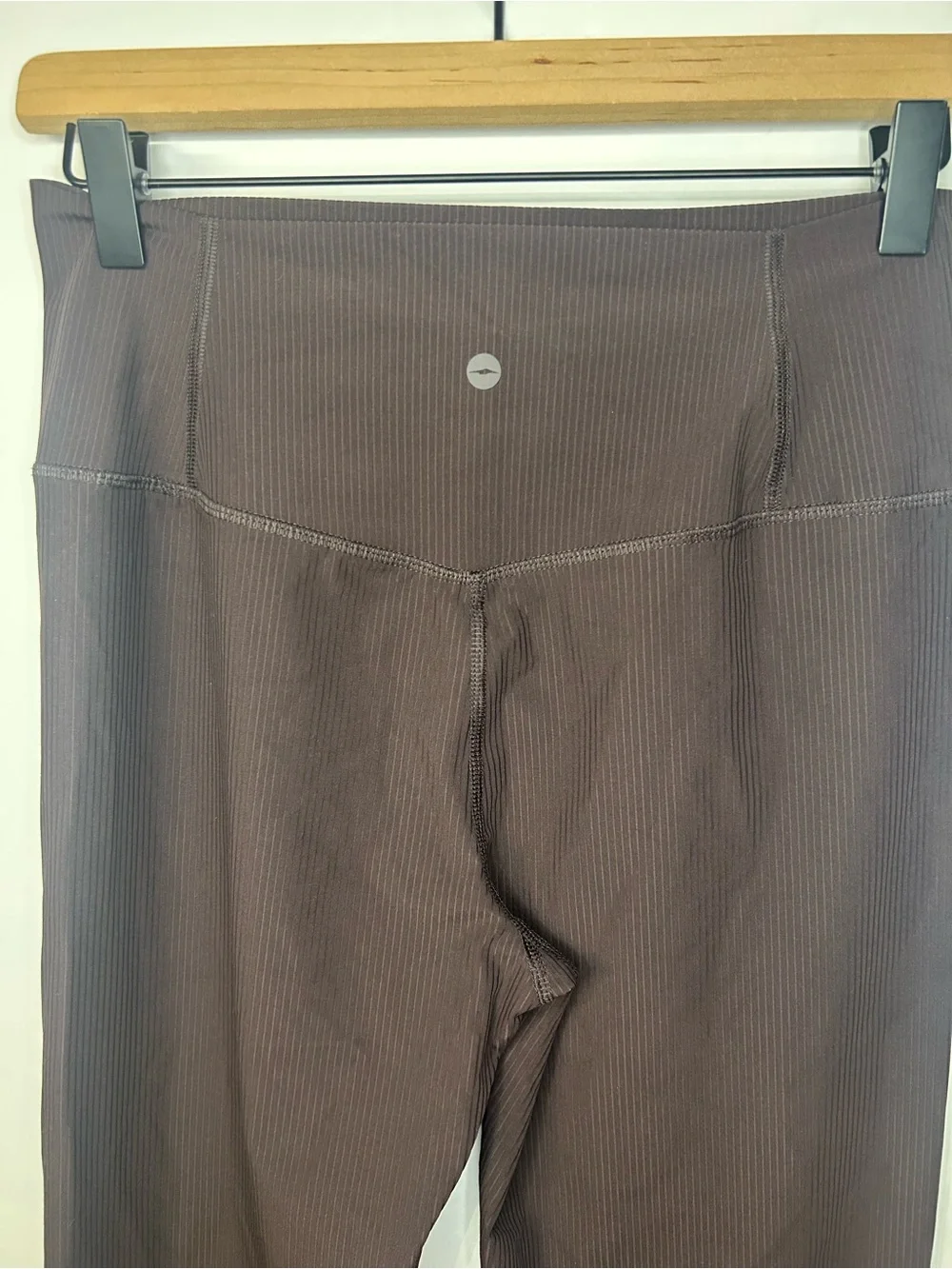 *NWOT* Avia Women’s Brown Ribbed Softscupt Straight Leg Leggings, Medium (8-10) - Picture 7 of 10